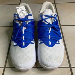 NEW NIKE Low Top Athletic Shoes Men's Size 17.5